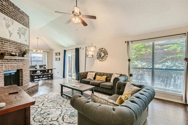 Photo - 627 Meadowbrook St