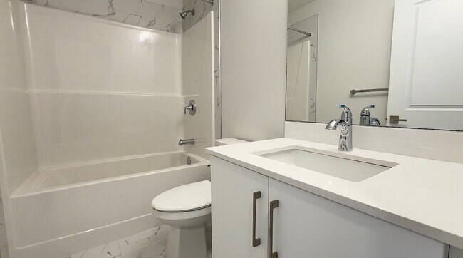 Photo - 3120 Dixon Lndg SW