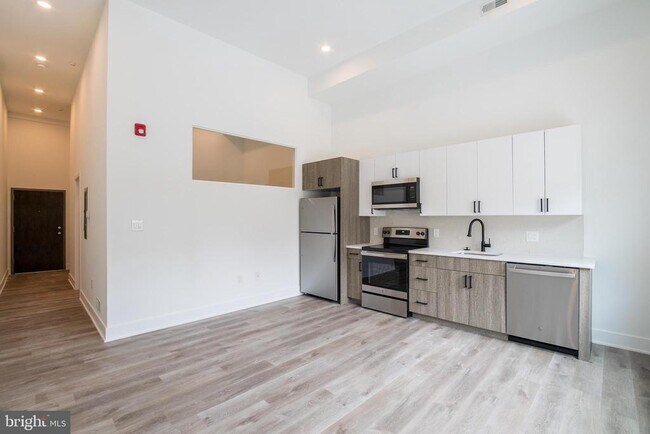 Photo - 1420 Point Breeze Ave Unit 103