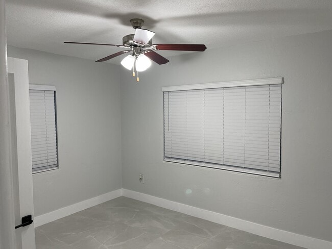 Photo - 51 SW 59th Ave