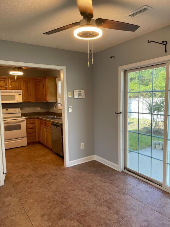 Photo - 216 La Patos Dr