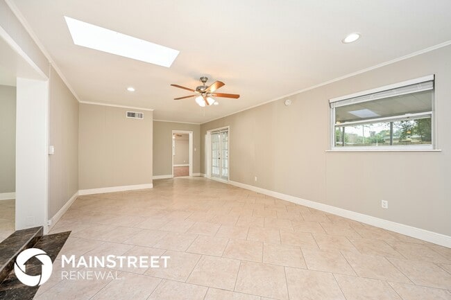 Photo - 632 Ryan Ave