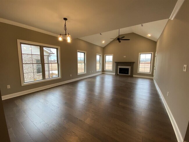 Photo - 527 Cumberland Pointe Ln