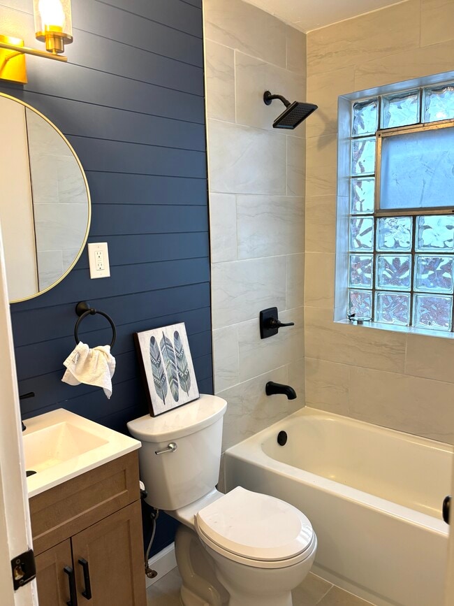 Photo - 5025 Lenox Ave