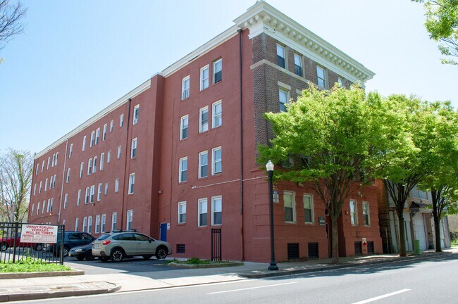 Photo - Virginia Arms Apartments