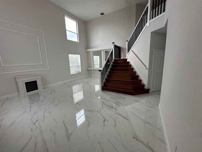 Photo - 12763 Hyland Cir