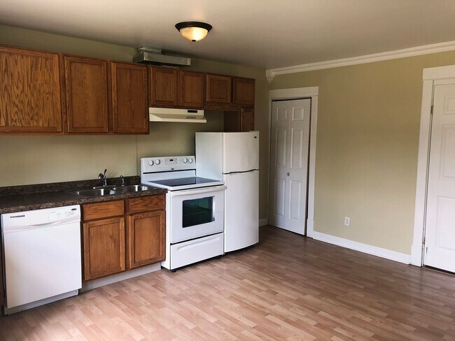 Photo - 704 E Main St Unidad 2