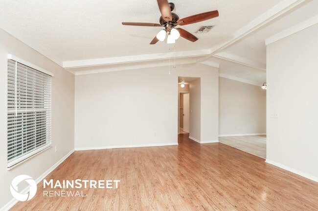 Photo - 1054 Fairplay Ave NW