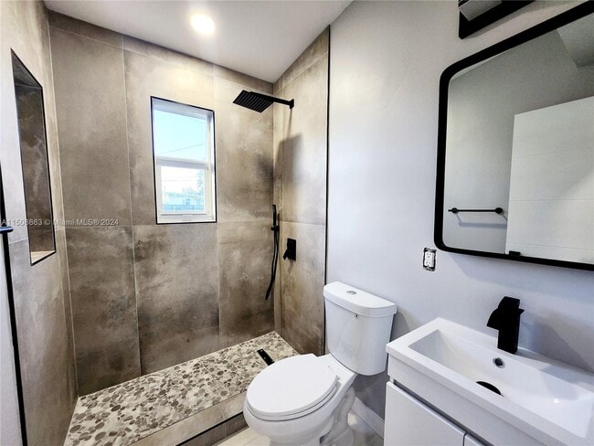 Photo - 5165 NE 16th Ave