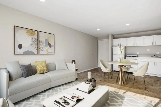 Photo - Coves at Columbus on Hilton Avenue