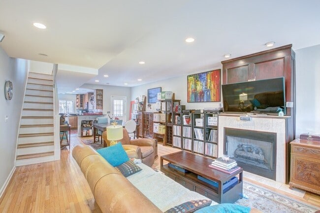 Photo - 1730 10th St NW