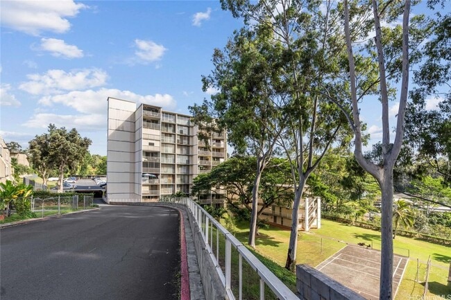 95-2031-2031 Waikalani Pl Unidad D705