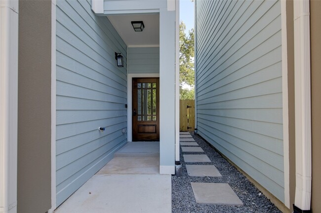 Photo - 955 Ringold St