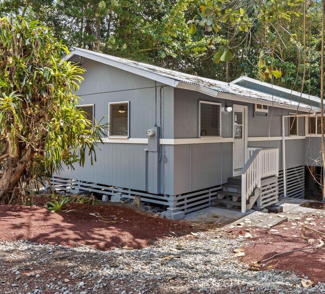 Building Photo - Available Now! 1/1 for rent in HPP! Unit #C