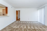 2BR, 2BA wo Fireplace - 868 SF