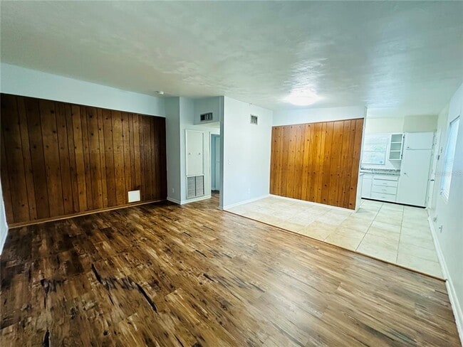 Photo - 6033 Balboa Dr