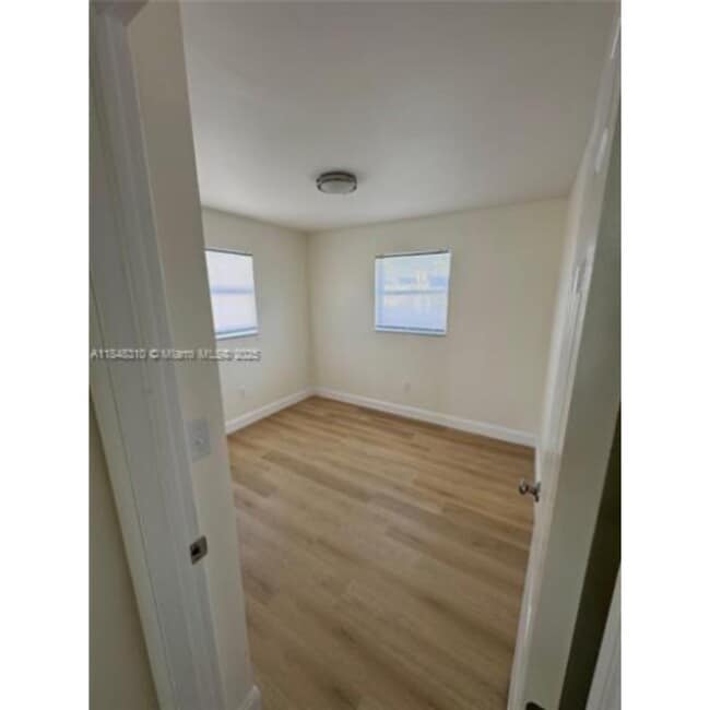 Photo - 10541 SW 184th St