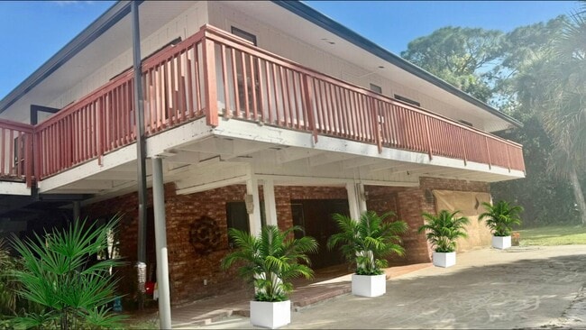 Building Photo - 1464 Gallop Dr