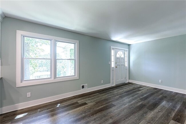 Photo - 3979 Potomac Dr NW