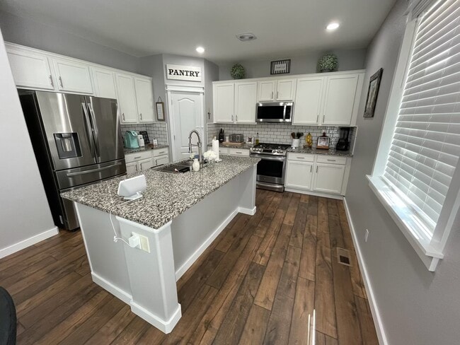 Photo - 7130 Golden Acacia Ln