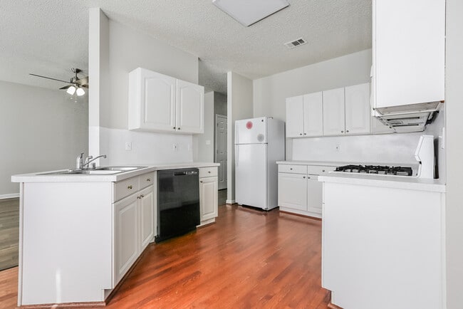 Photo - 503 Griffis Rd
