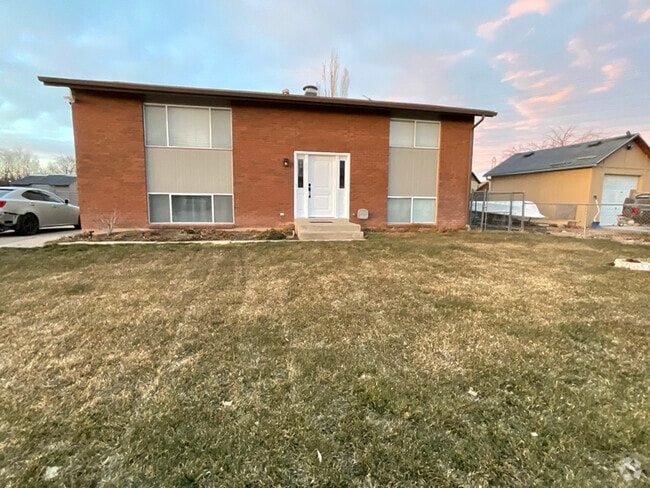 Building Photo - 324 W 2300 S Rental