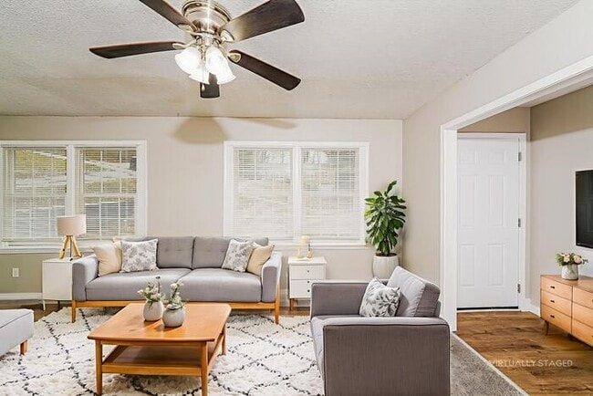 Photo - 908 Kathryne Cir