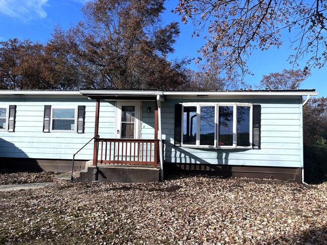 Charming 4-Bedroom, 2-Bath Ranch Home in L... - Charming 4-Bedroom, 2-Bath Ranch Home in L...