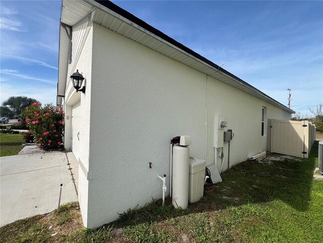 Photo - 1143 Cambridge Dr