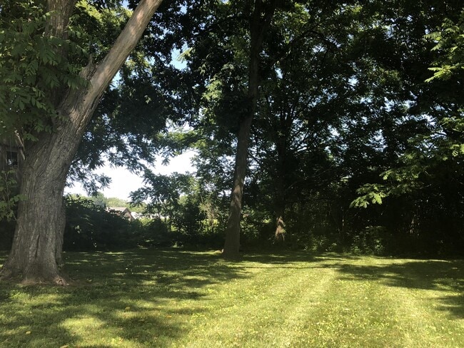 Photo - 190 Russell St