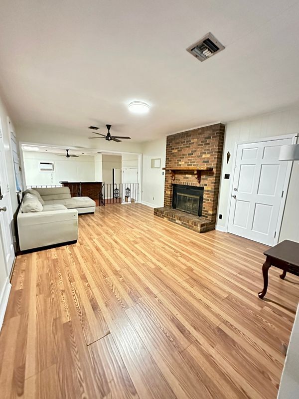 Photo - 10420 Ware Street