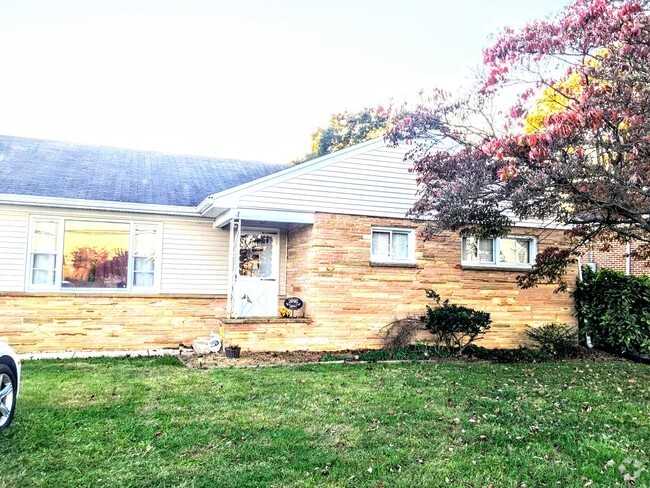 Building Photo - 9906 Sharpsburg Pike Rental