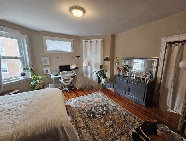Photo - 5 Euston St Unit 2