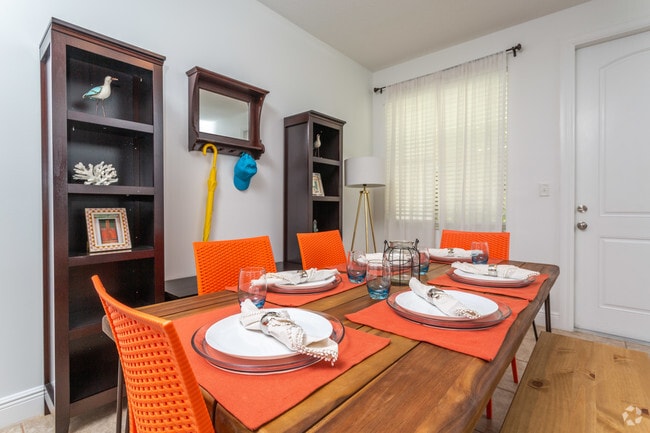 Green Turtle Club - Townhomes