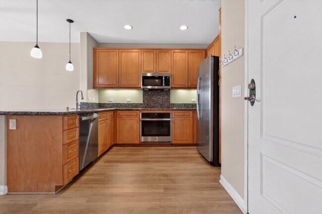 Photo - 3857 Pell Pl Unidad 311