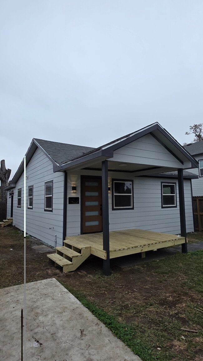 Photo - 9426 Sandra St