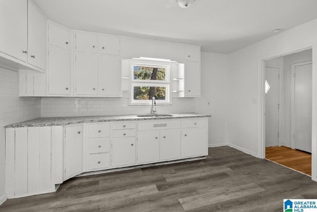 Photo - 9805 Red Mill Rd