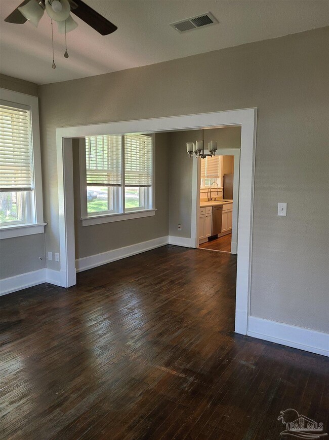 Photo - 504 N Spring St