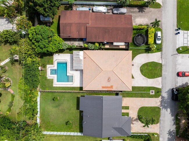 Photo - 6911 SW 83rd Ct