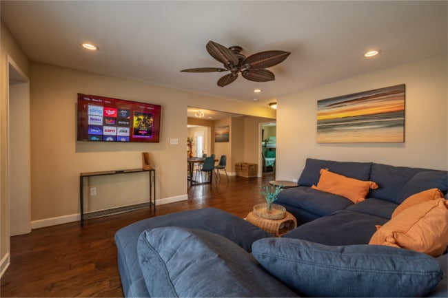 Photo - 10428 Exeter Rd