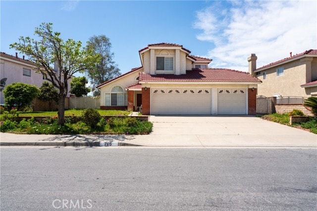 Photo - 705 Bowcreek Dr