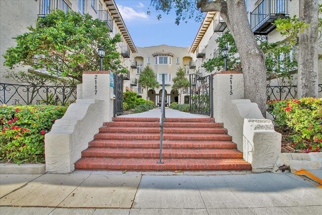 Photo - 2117 W Dekle Ave Unit F3