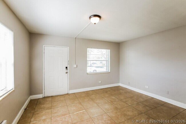 Photo - 2814 NW 6th St