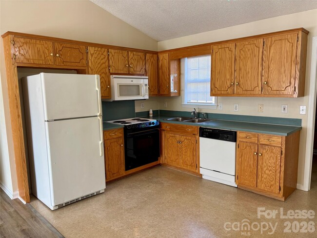 Photo - 521 Cedar Spring Dr