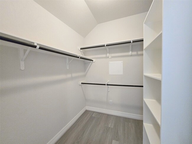 Building Photo - 3327 Avary River Ln