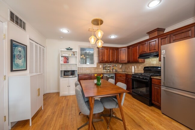 Photo - 176 Webster Ave Unidad 1