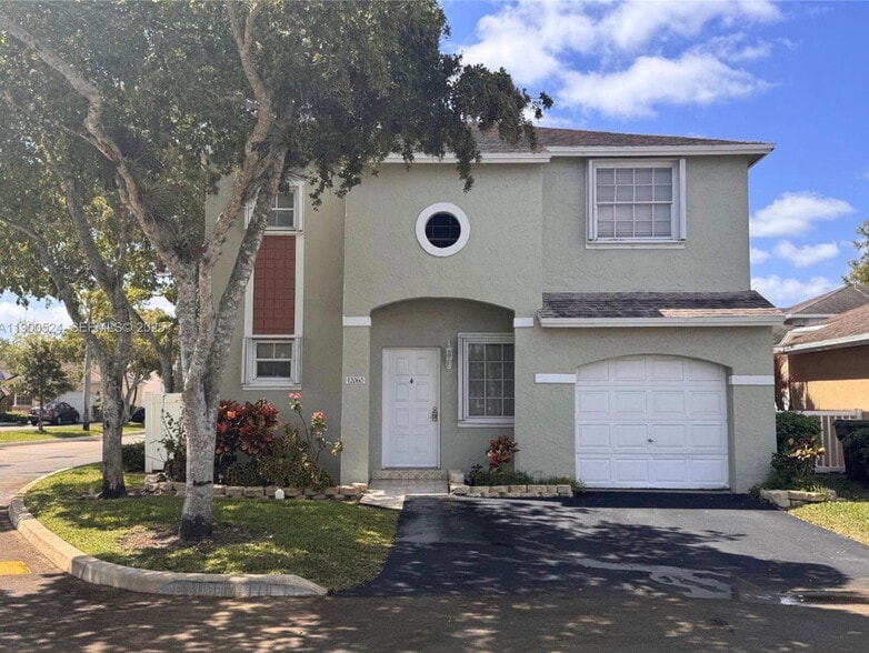 Northwest 13th Street, Pembroke Pines, FL 33026 - 3 BR 2.5 BA single-family home