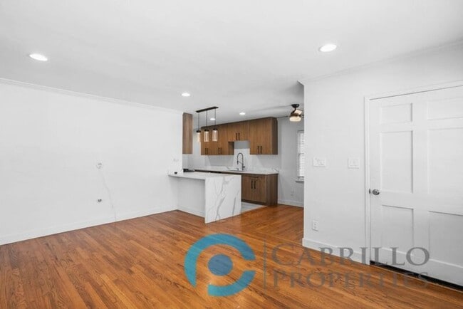 Photo - 1912 Gateway Dr