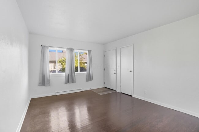 Photo - 1927 Vaughn St