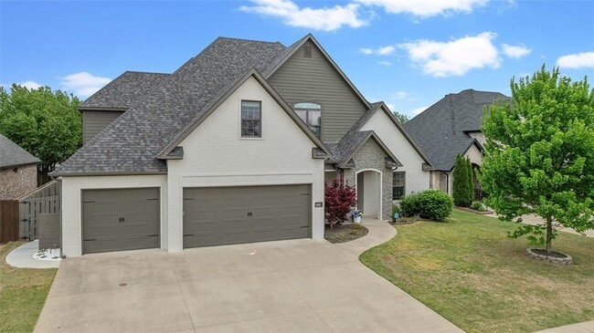 Photo - 609 SE Hendrix St